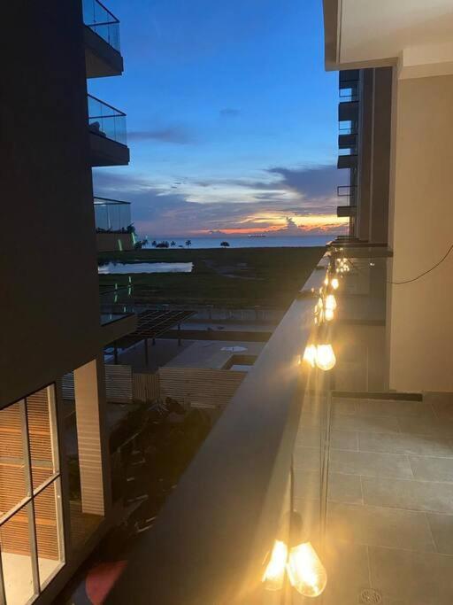 Loft Completo Con Balcon A 5 Min De La Playa Apartment *